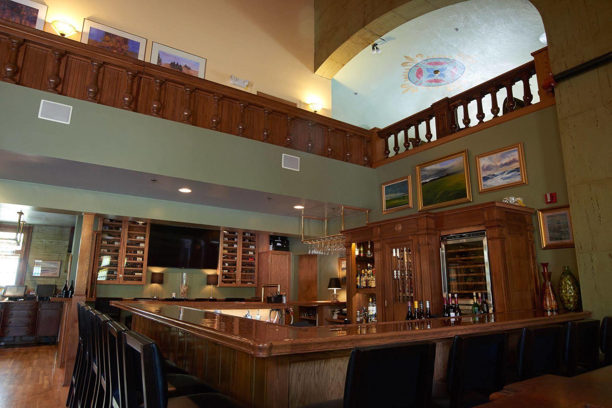 Belfry Inn And Bistro Sandwich Exterior foto